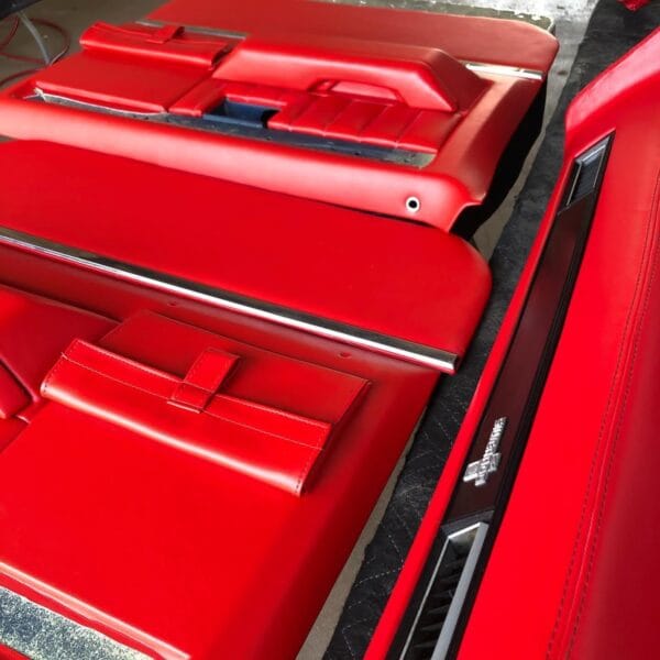 C10 red interior - Image 7