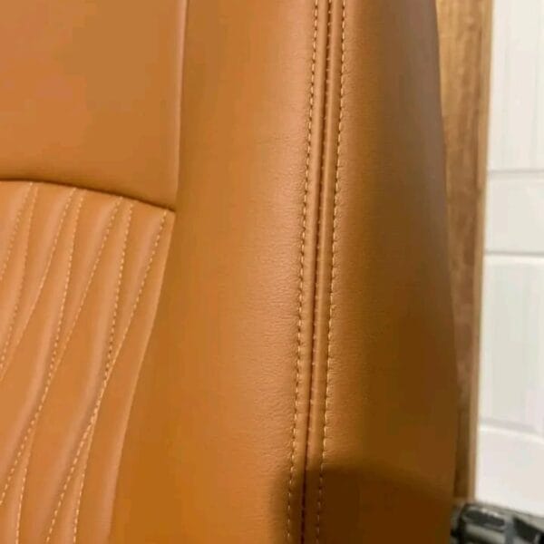 Ford bench seat brown leather new with cup holders - Image 5