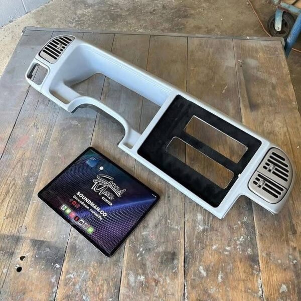 1997, 98, 99-06 Chevy Silverado - 12.9” iPad PRO Modded with a Soundman iPad dash kit  ✅ iPad dash kits ✅ Fabrication guides ✅ Wiring guides