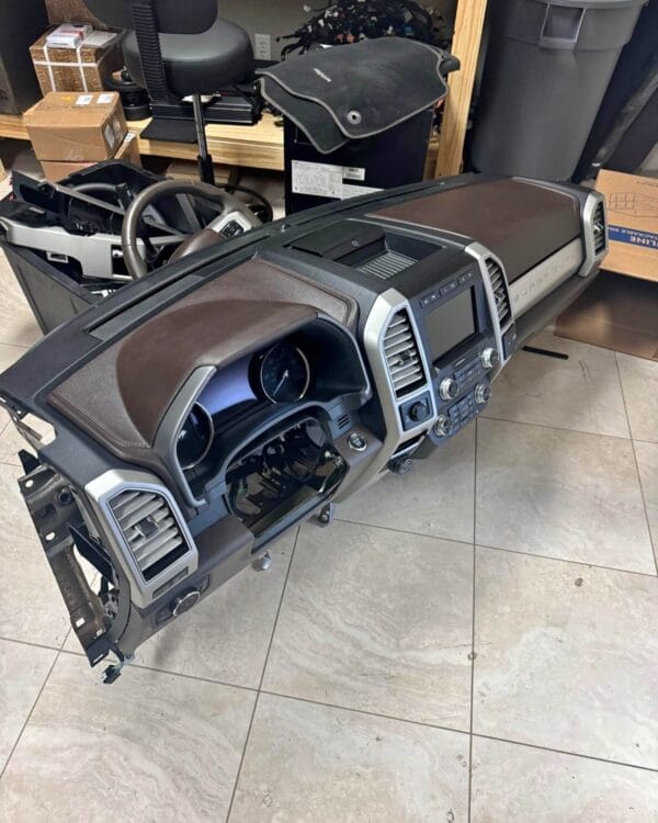 King Ranch Dash, has cluster, no column, in great shape. Will fit 2017-2021 f250,350,450 Or 2015-2020 f150