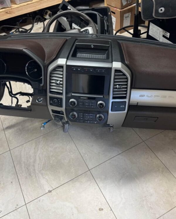 King Ranch Dash, has cluster, no column, in great shape. Will fit 2017-2021 f250,350,450 Or 2015-2020 f150 - Image 2