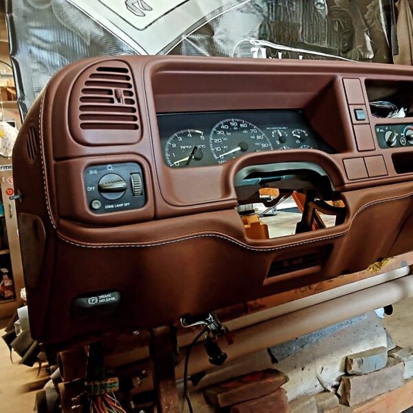 95-96 OBS BROWN DASHBOARD - Image 2
